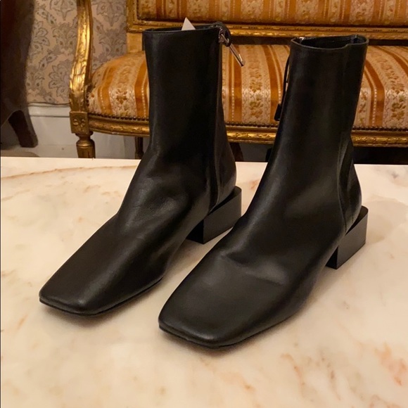 Zara Shoes - NEW ZARA Low Heeled Square Toe Leather